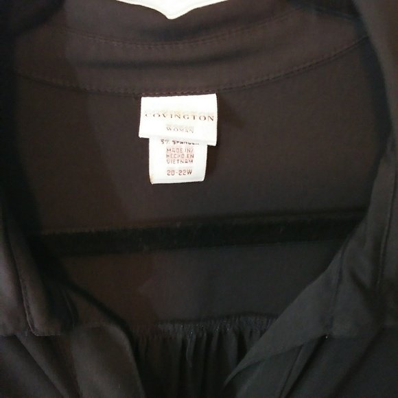 *SOLD IN BUNDLE* Covington Black Top - Picture 5 of 5